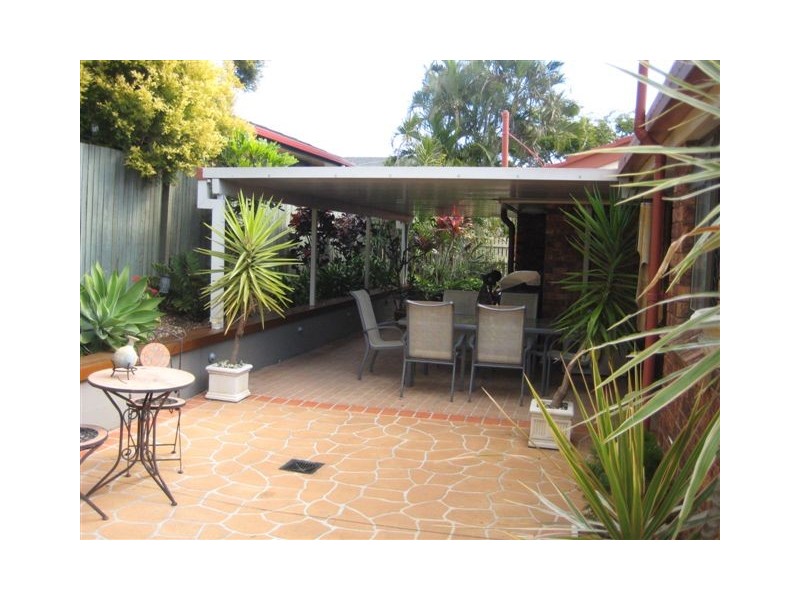 4 Edred Street, Carindale QLD 4152