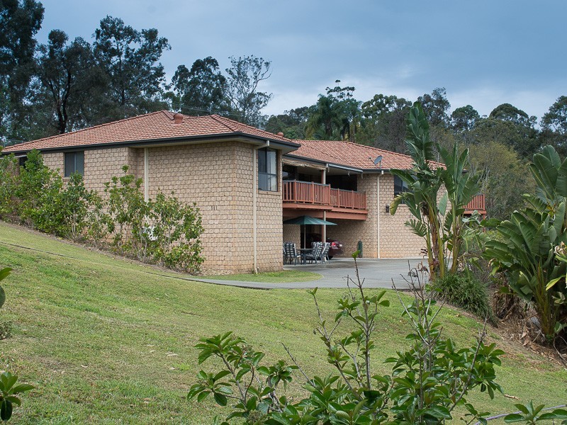 2 Riverina Court, Mudgeeraba QLD 4213