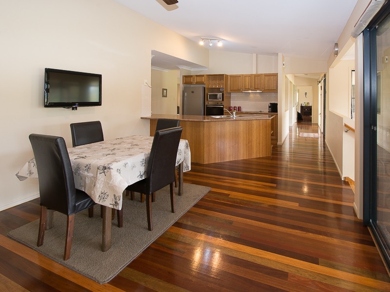 2 Riverina Court, Mudgeeraba QLD 4213