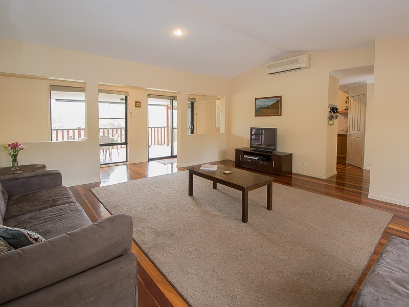 2 Riverina Court, Mudgeeraba QLD 4213