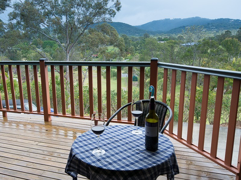 2 Riverina Court, Mudgeeraba QLD 4213