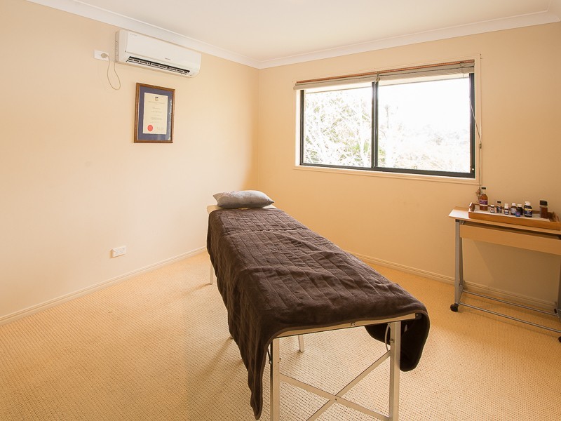2 Riverina Court, Mudgeeraba QLD 4213