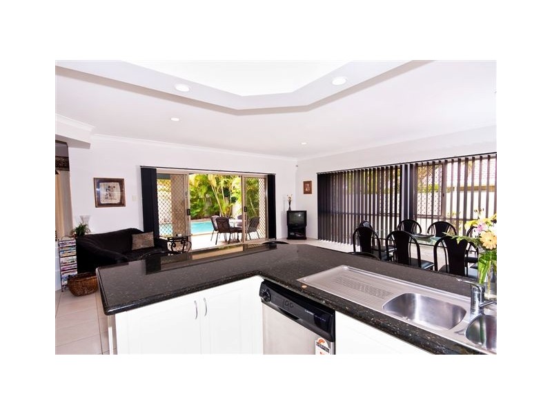 26  Arbuthnot Pde, Benowa Waters QLD 4217