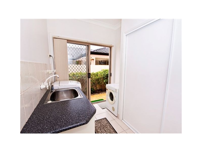 26  Arbuthnot Pde, Benowa Waters QLD 4217