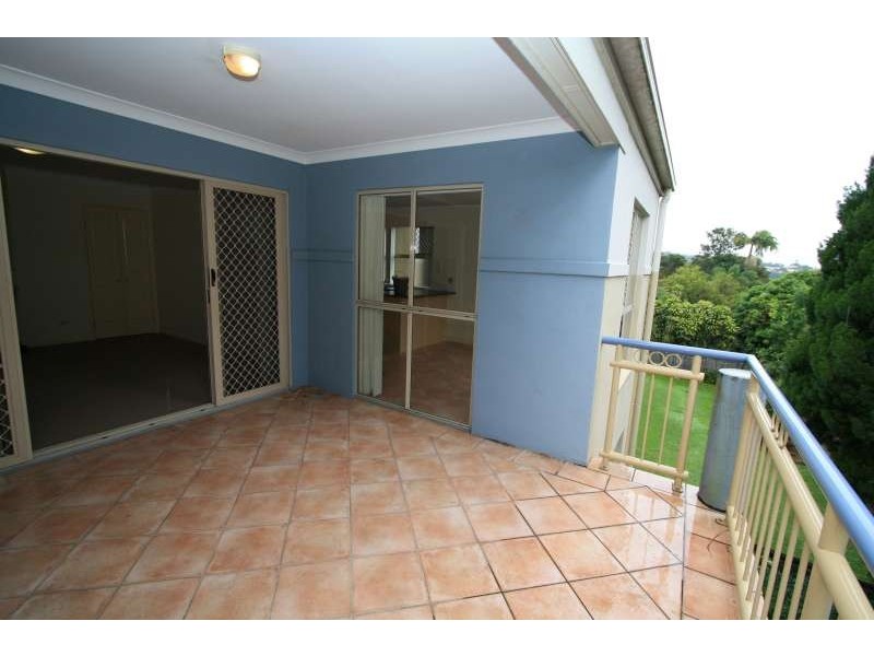 8/29 Crown Street, Holland Park West QLD 4121