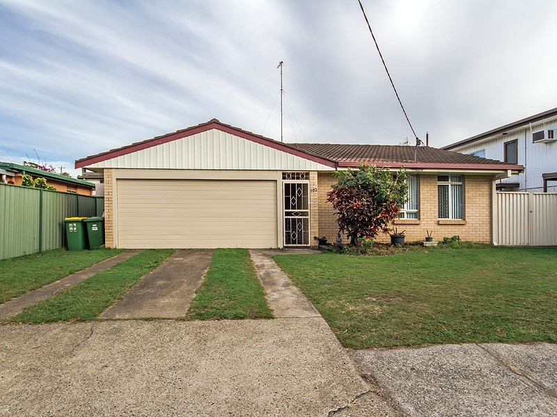 102 Muir and 43 and 45 Central Streets, Labrador QLD 4215