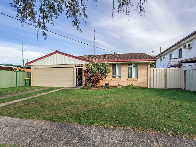 102 Muir and 43 and 45 Central Streets, Labrador QLD 4215