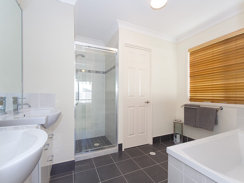 46 Injune Circuit, Calamvale QLD 4116