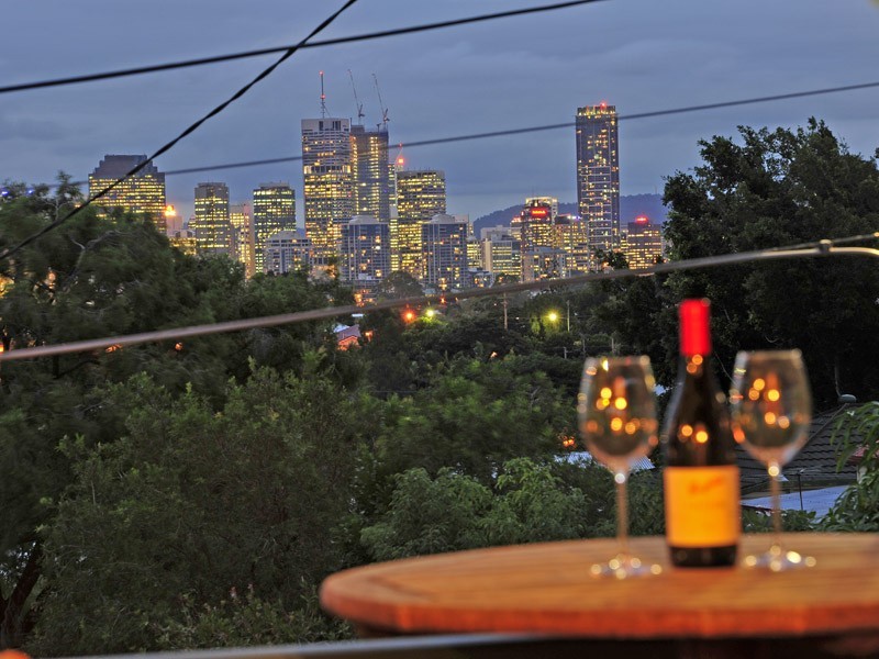 3 Macrossan Lane, Norman Park QLD 4170