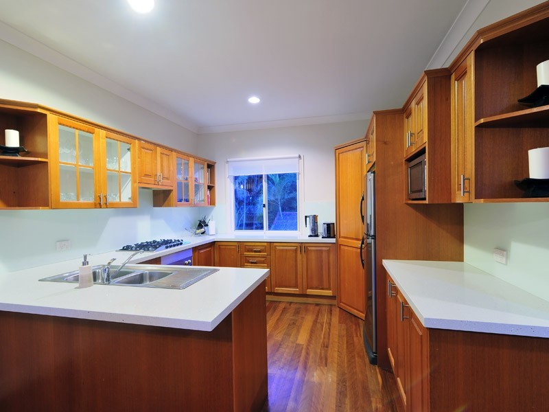 3 Macrossan Lane, Norman Park QLD 4170