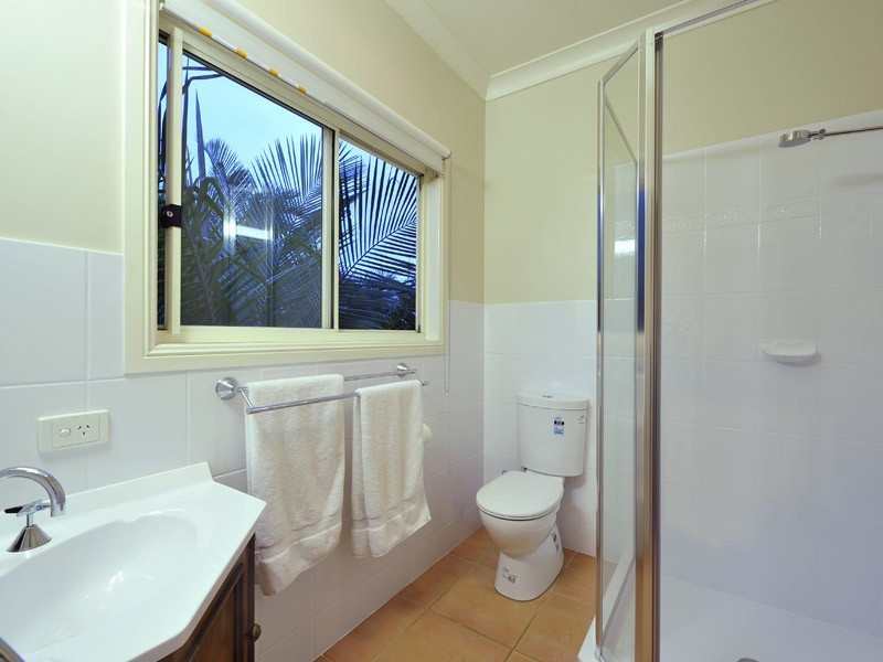 3 Macrossan Lane, Norman Park QLD 4170