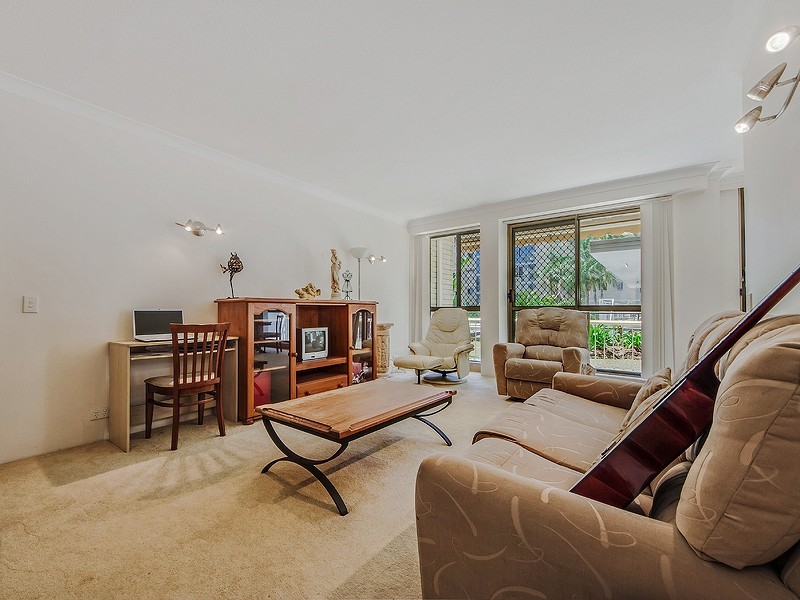 4/65 Bauer Street, Southport QLD 4215