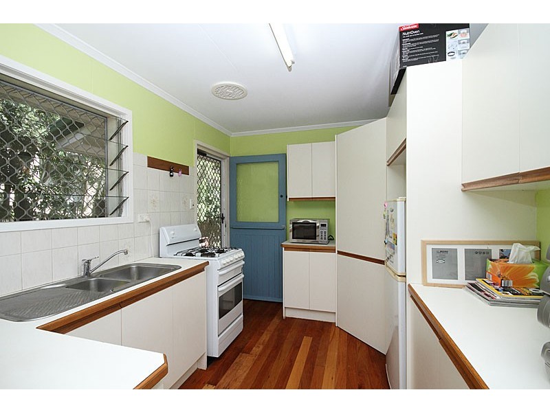 16 Julieanne Street, Gailes QLD 4300