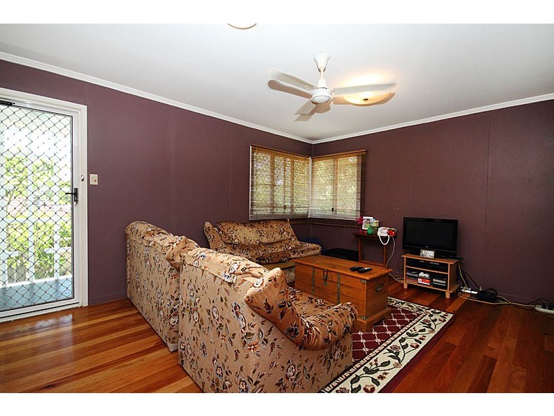 16 Julieanne Street, Gailes QLD 4300