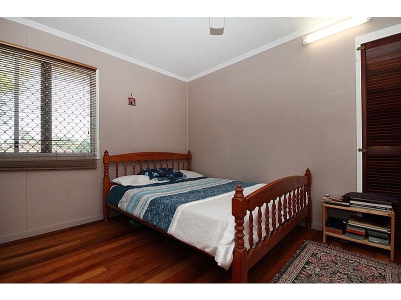 16 Julieanne Street, Gailes QLD 4300