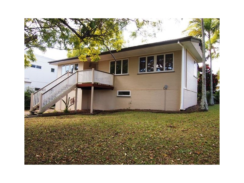 42 Mulsanne St, Holland Park West QLD 4121