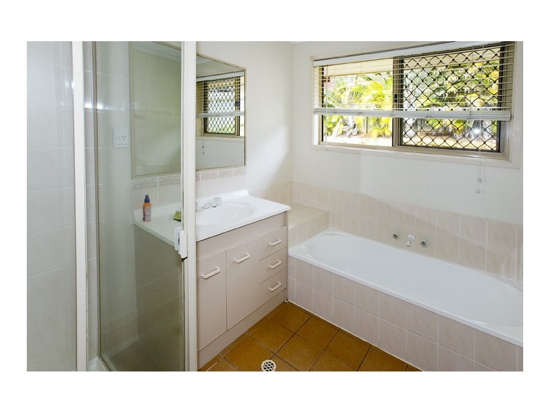 16 Boronia Outlook, Narangba QLD 4504