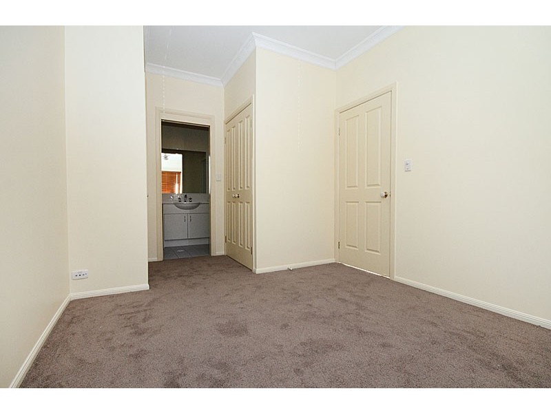 3 Trevi Pl, Springfield Lakes QLD 4300