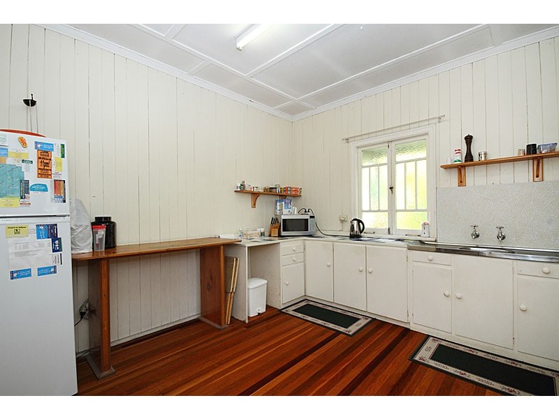 9 Seventh Ave, Kedron QLD 4031