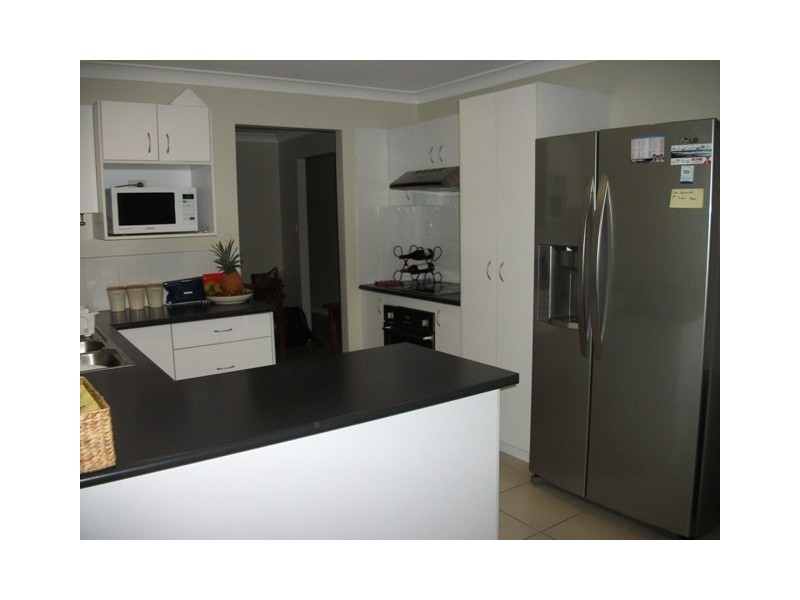15 Tarcutta Street, Cleveland QLD 4163