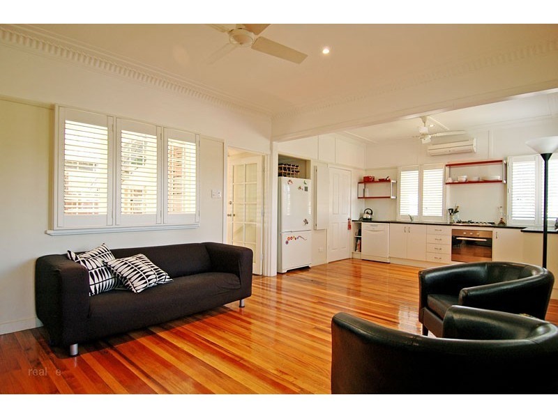 1 Chesterfield Street, Wavell Heights QLD 4012