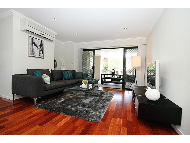 4/42 Harold Street, Holland Park QLD 4121