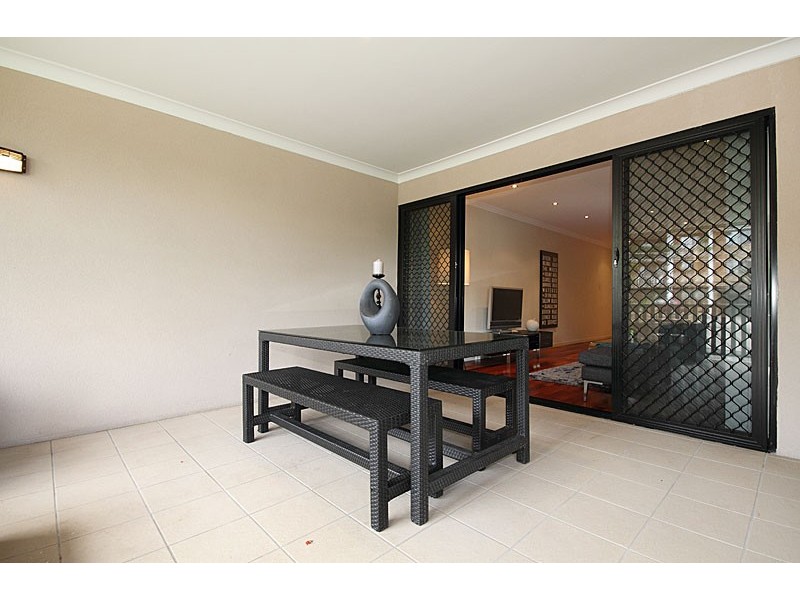 4/42 Harold Street, Holland Park QLD 4121