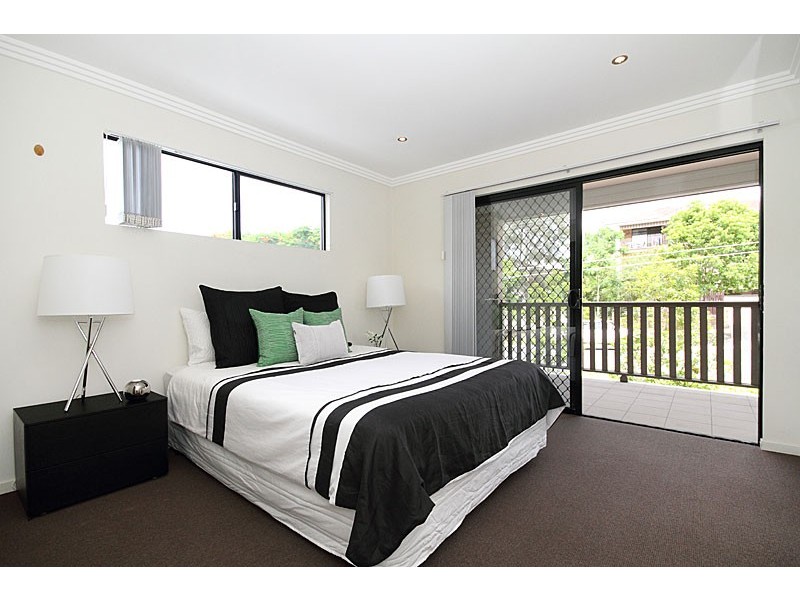 4/42 Harold Street, Holland Park QLD 4121