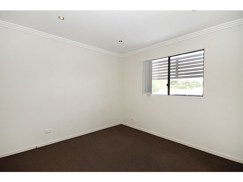 4/42 Harold Street, Holland Park QLD 4121