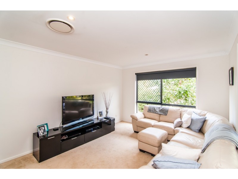 1 Sunbeam Court, Eatons Hill QLD 4037