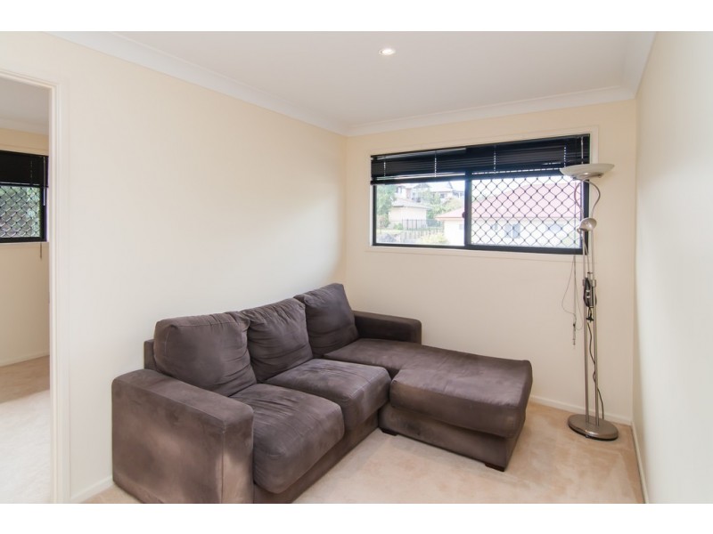 1 Sunbeam Court, Eatons Hill QLD 4037