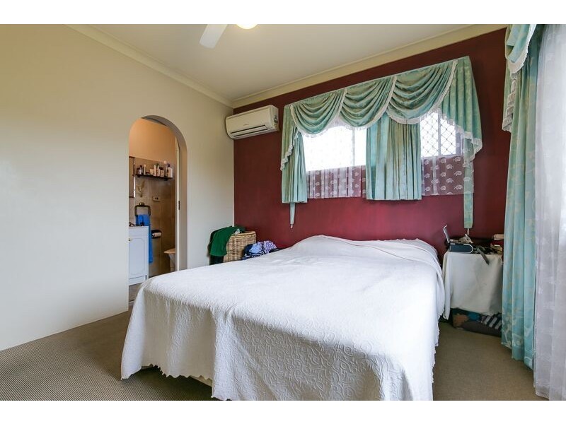 4 Firmiston Street, Carindale QLD 4152