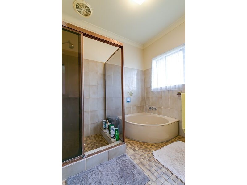 4 Firmiston Street, Carindale QLD 4152