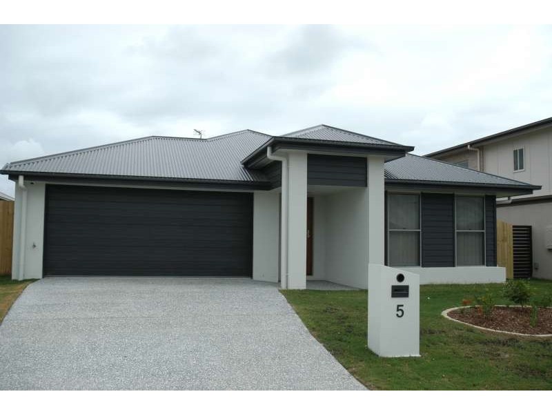 5 Arcadia Boulevard, Pimpama QLD 4209