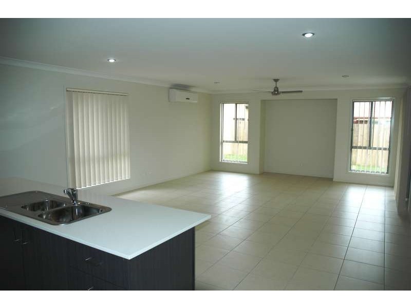 5 Arcadia Boulevard, Pimpama QLD 4209