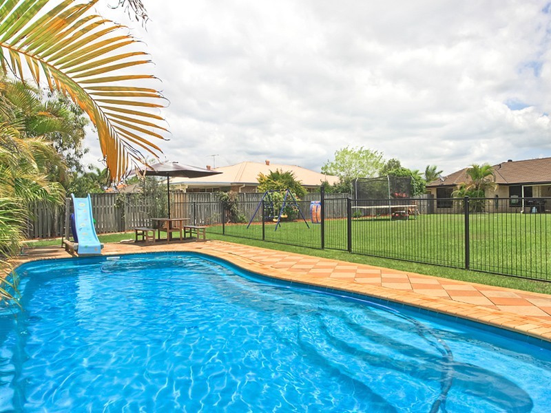 10 Whitfield Court, Narangba QLD 4504