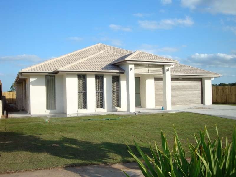 11 Diane Parade, Kallangur QLD 4503