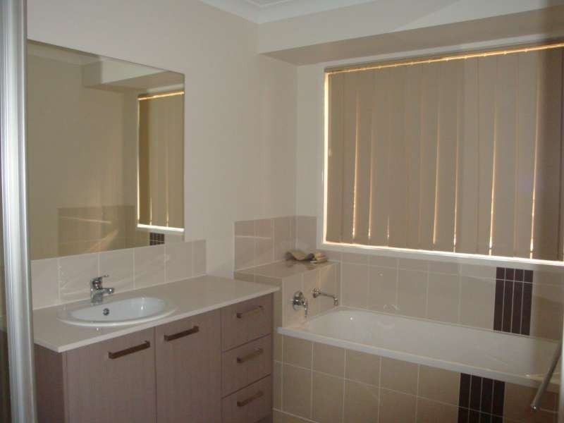 11 Diane Parade, Kallangur QLD 4503