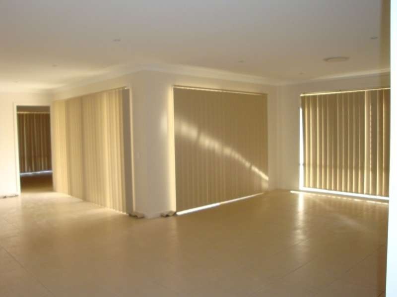 11 Diane Parade, Kallangur QLD 4503