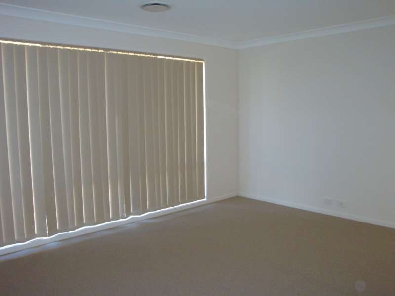 11 Diane Parade, Kallangur QLD 4503