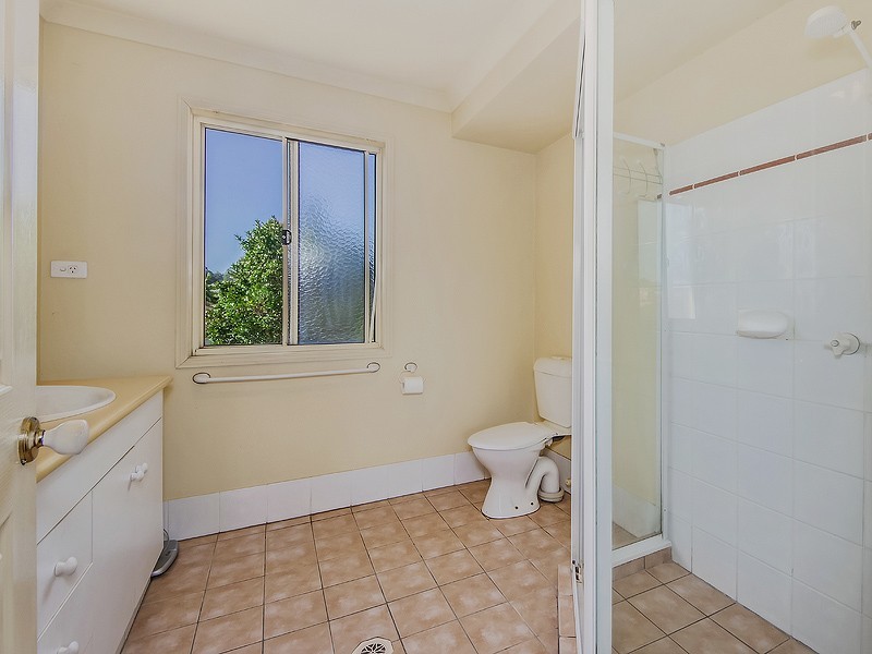 11 Kite Circuit, Arundel QLD 4214