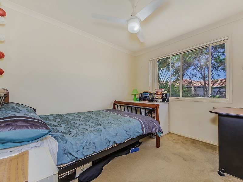 11 Kite Circuit, Arundel QLD 4214