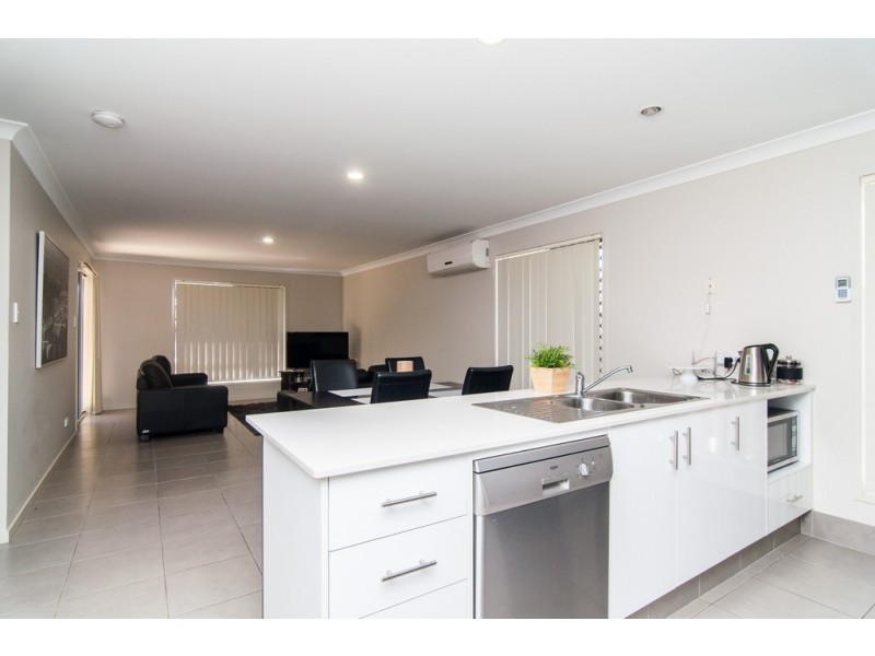 12 Yarrow Circuit, Griffin QLD 4503