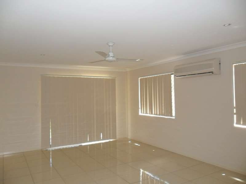 14 Gabrielle Court, Kallangur QLD 4503
