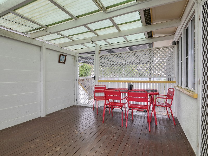 18 Plume Street, Redcliffe QLD 4020