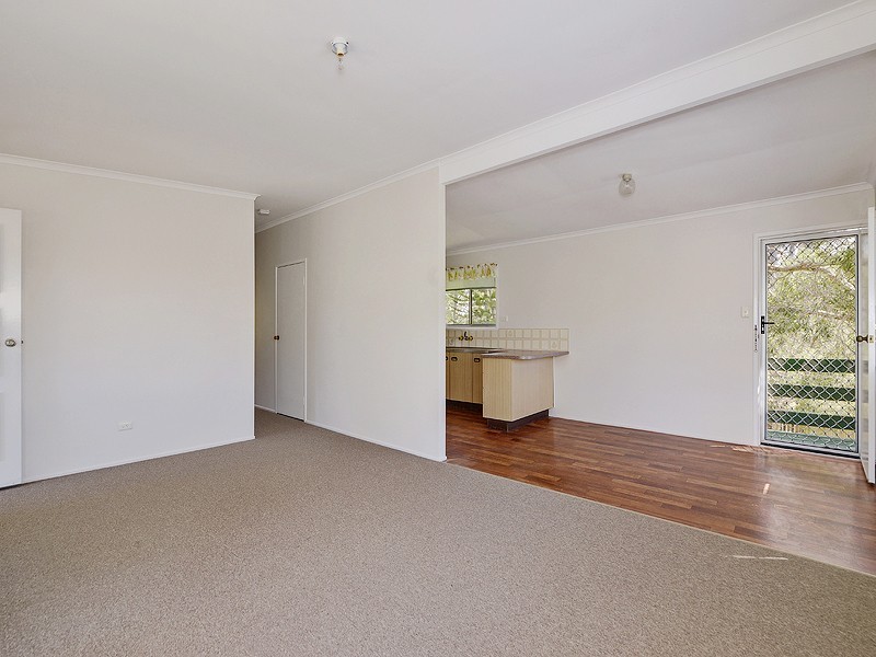 24 Kirkcaldy Street, Morayfield QLD 4506