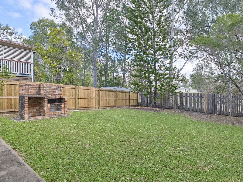 24 Kirkcaldy Street, Morayfield QLD 4506