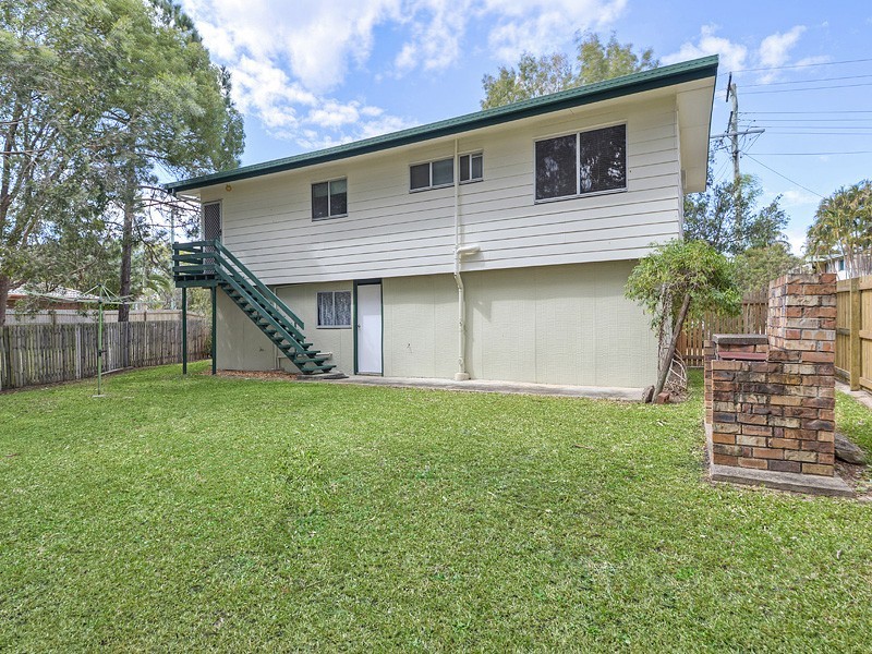 24 Kirkcaldy Street, Morayfield QLD 4506