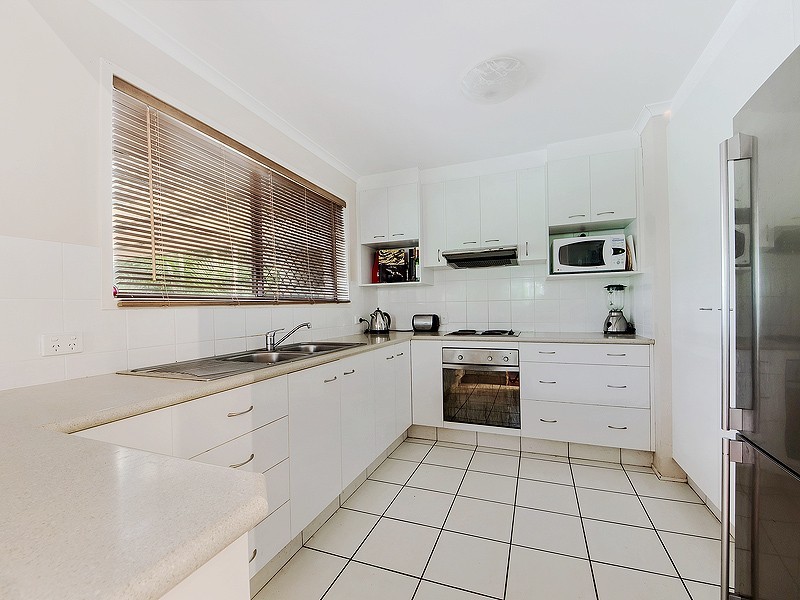 33 Freda Street, Ashmore QLD 4214