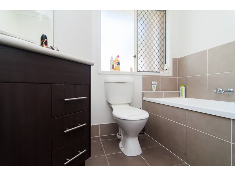 60 Pauls Road, Upper Caboolture QLD 4510